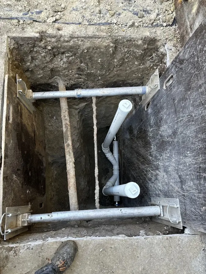 Experienced plumber completing Gas Line Repair work in Bergenfield